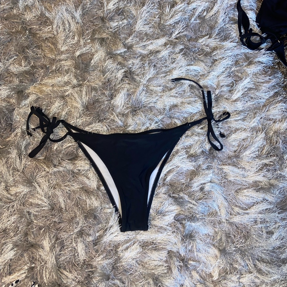 black bikini bottoms